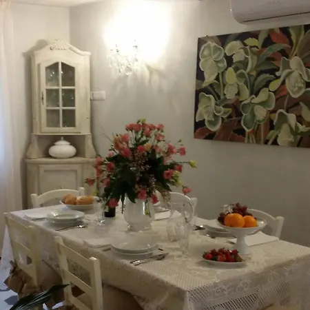 Luxury La Fontana Apartment